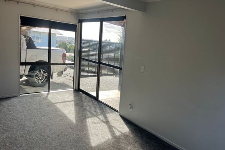 Photo of property in 41 Lavelle Road, Henderson, Auckland, 0612