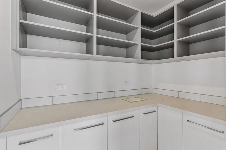 Photo of property in 20 Port Way, Rosehill, Papakura, 2113