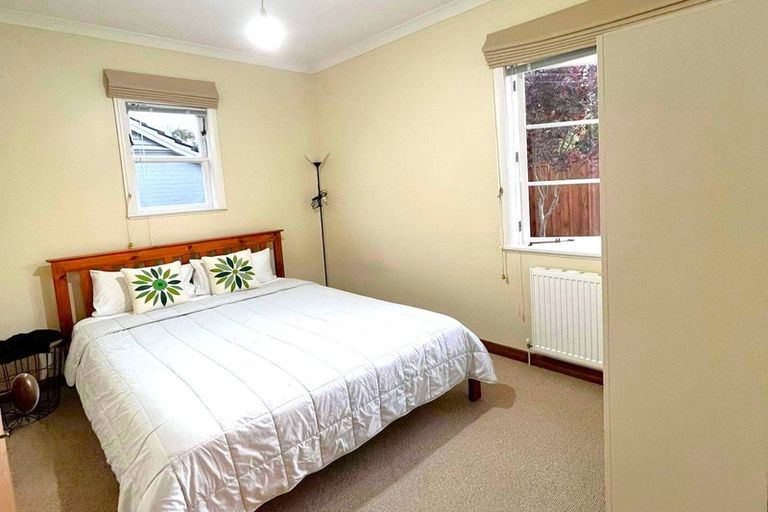 Photo of property in 20 Ihle Street, Terrace End, Palmerston North, 4410