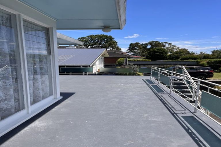 Photo of property in 90 Coronation Road, Mangere Bridge, Auckland, 2022