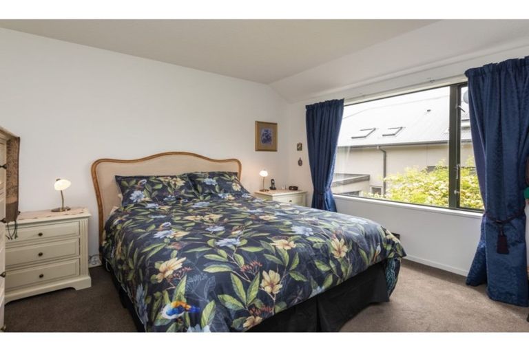 Photo of property in 2/15 Coles Place, St Albans, Christchurch, 8014