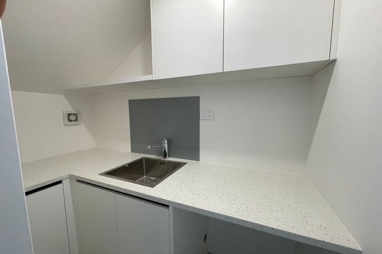 Photo of property in 36a Vodanovich Road, Te Atatu South, Auckland, 0610