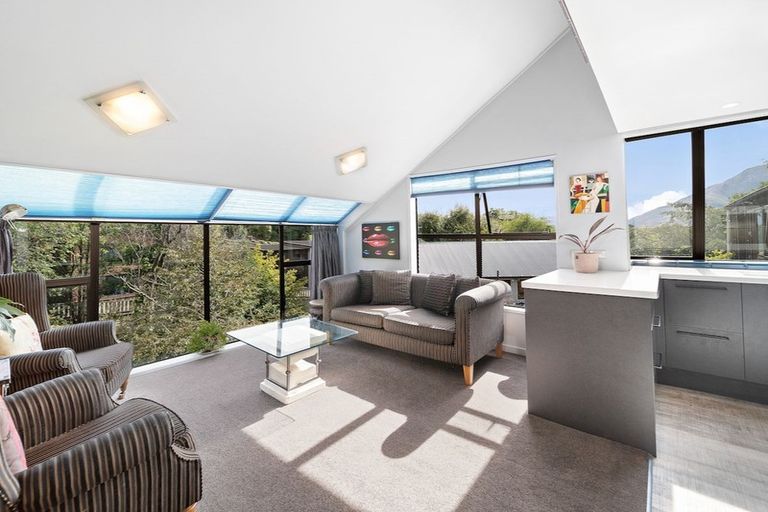 Photo of property in 49 Goldfield Heights, Queenstown, 9300