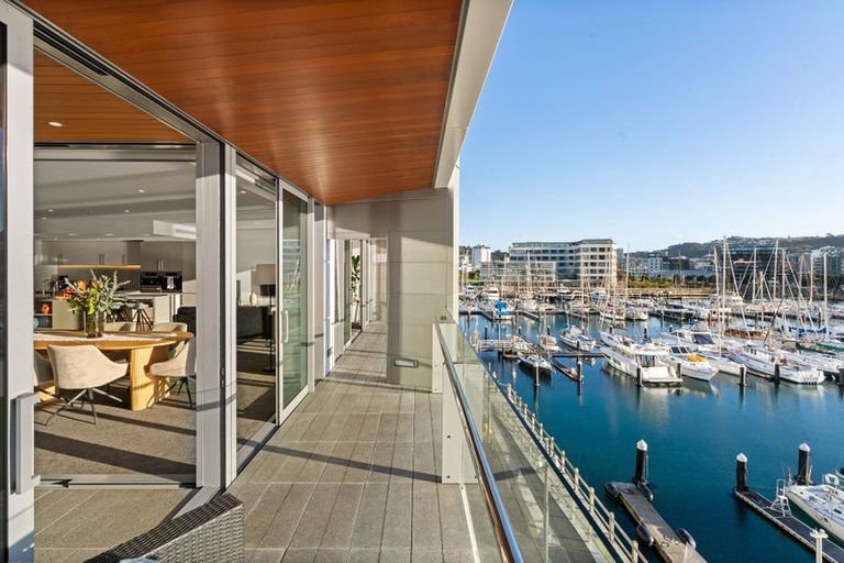 Photo of property in Clyde Quay Wharf, 3b/1 Clyde Quay Wharf, Te Aro, Wellington, 6011