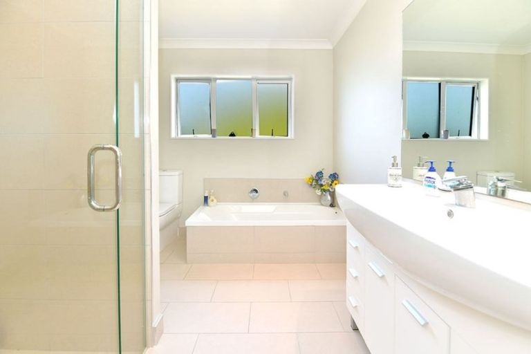 Photo of property in 8 Astrolabe Place, Gulf Harbour, Whangaparaoa, 0930