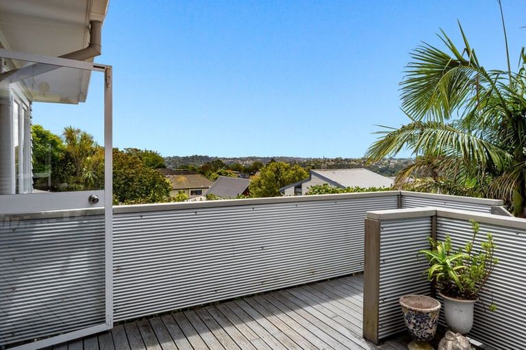 Photo of property in 1/73 Birkdale Road, Birkdale, Auckland, 0626