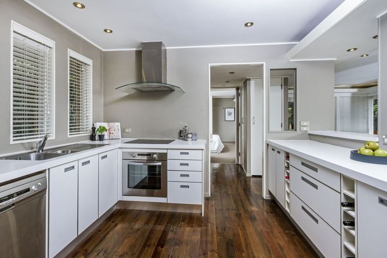 Photo of property in 1/24 Brook Street, Milford, Auckland, 0620