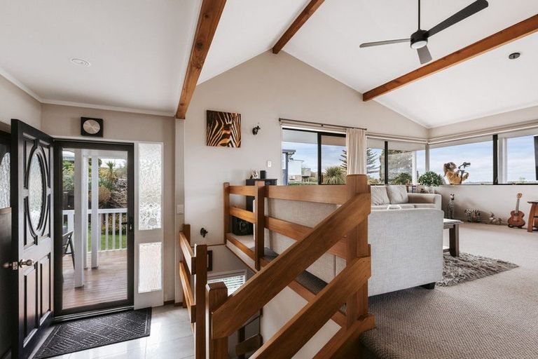 Photo of property in 103 Harbour View Road, Omokoroa, 3114