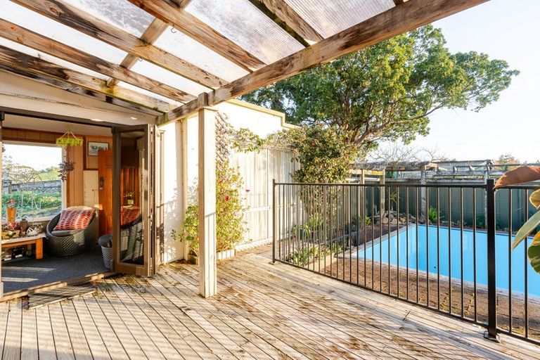 Photo of property in 69 Foster Road, Temple View, Hamilton, 3290