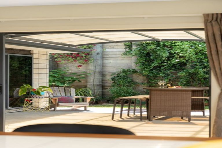 Photo of property in 18 Southill Way, Pyes Pa, Tauranga, 3112