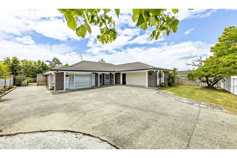 Photo of property in 147 Millhouse Drive, Golflands, Auckland, 2013