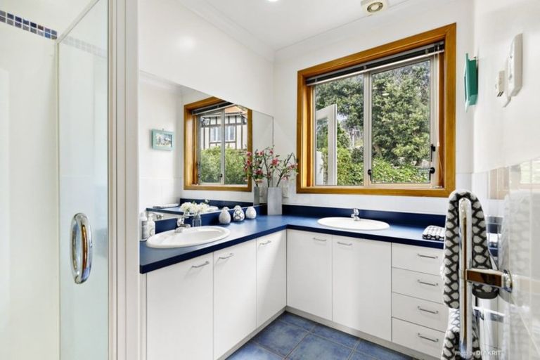 Photo of property in 14 Burnham Street, Seatoun, Wellington, 6022