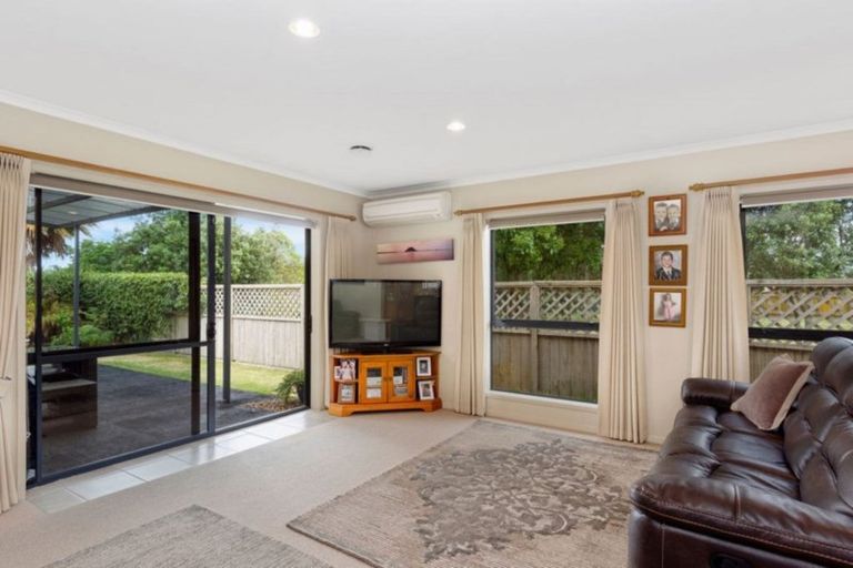 Photo of property in 51 Pirika Place, Papamoa Beach, Papamoa, 3118