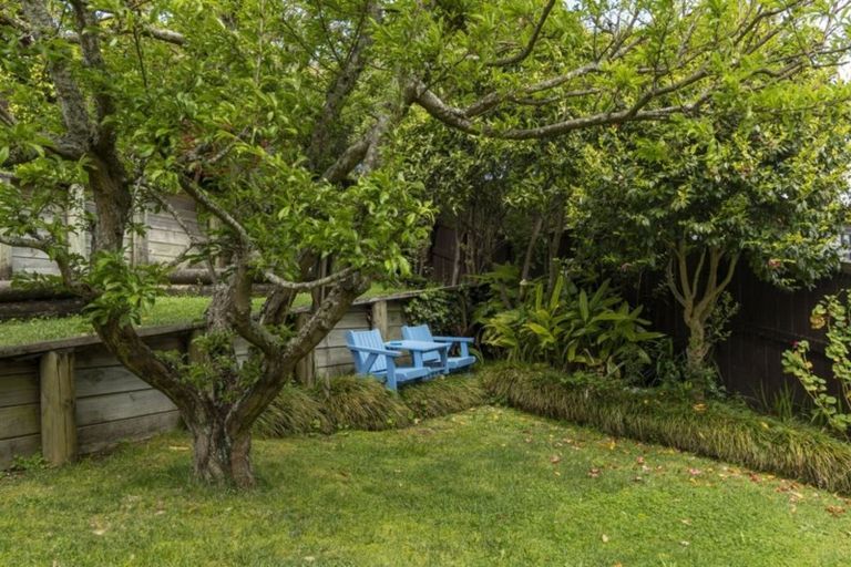 Photo of property in 42 Corinna Street, Welcome Bay, Tauranga, 3112