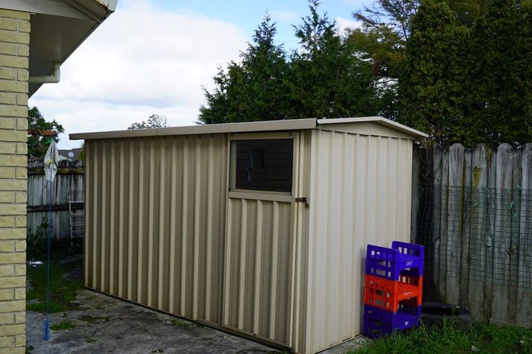 Photo of property in 19 Davington Way, Burswood, Auckland, 2013