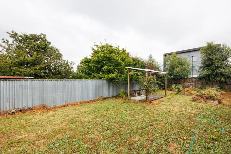 Photo of property in 8 Ranfurly Street, Hokowhitu, Palmerston North, 4410