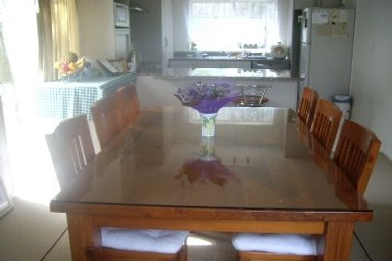 Photo of property in 18b Becroft Drive, Forrest Hill, Auckland, 0620