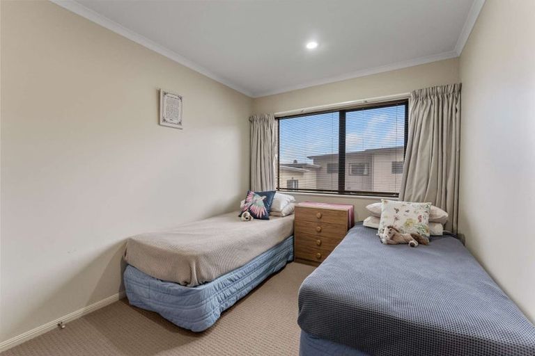 Photo of property in Te Kakariki Apartments, 5/5 Wellington Road, Paekakariki, 5034