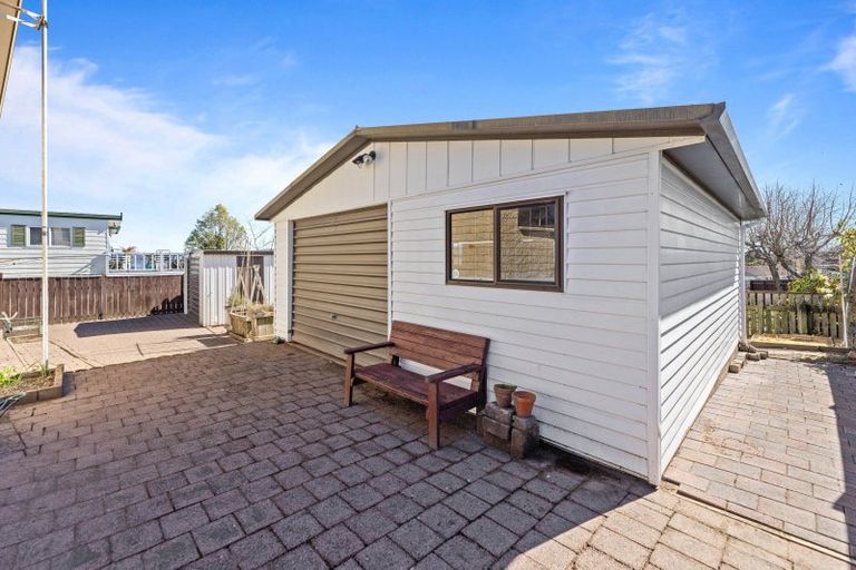 Photo of property in 22 Golders Place, Richmond Heights, Taupo, 3330