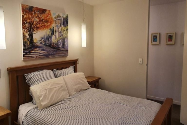 Photo of property in Montreaux Apartments, 3k/164 The Terrace, Wellington Central, Wellington, 6011