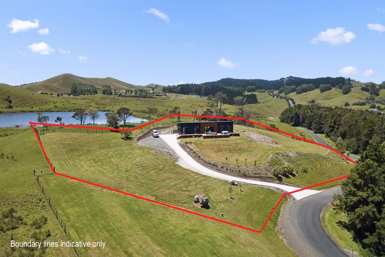 Photo of property in 144 Takahoa Drive, Kaiwaka, 0573