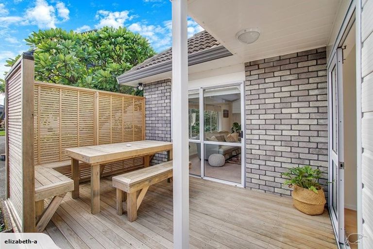 Photo of property in 2/7 Camden Place, Papatoetoe, Auckland, 2025