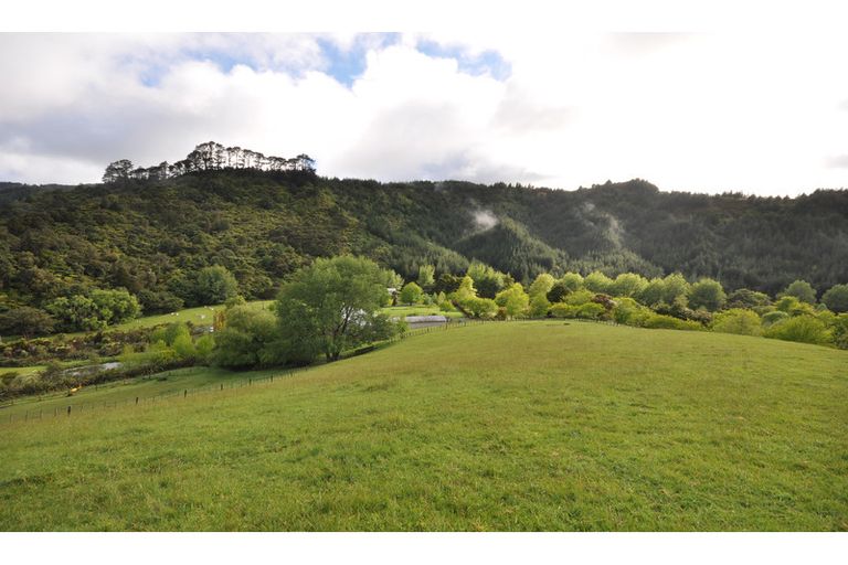 Photo of property in 475 Ahuroa Road, Puhoi, Warkworth, 0994