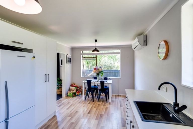 Photo of property in 35 Shaw Road, Eskdale, Napier, 4182