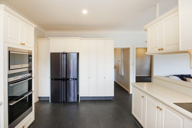 Photo of property in 1 Ranara Court, West End, Palmerston North, 4410