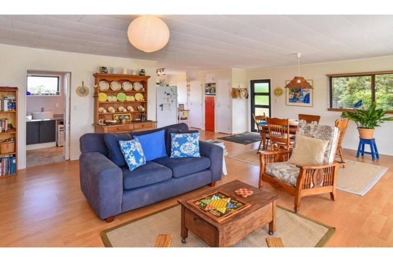 Photo of property in 38 Cordyline Road, Port Waikato, Tuakau, 2695