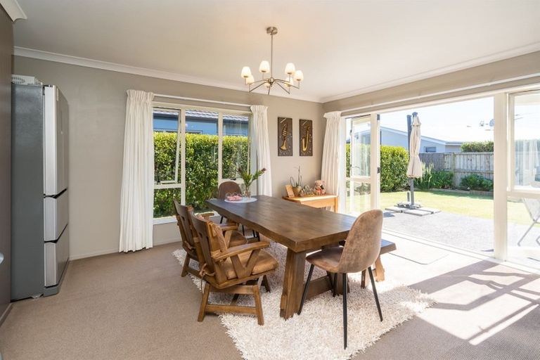 Photo of property in 15 Palliser Drive, Huntington, Hamilton, 3210