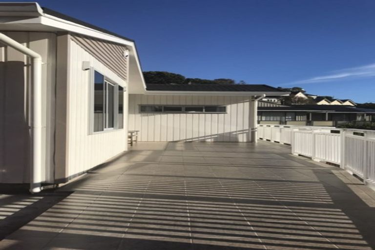 Photo of property in 1 Cherry Grove, Strathmore Park, Wellington, 6022