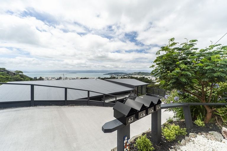 Photo of property in 43b Harbour View Road, Northland, Wellington, 6012