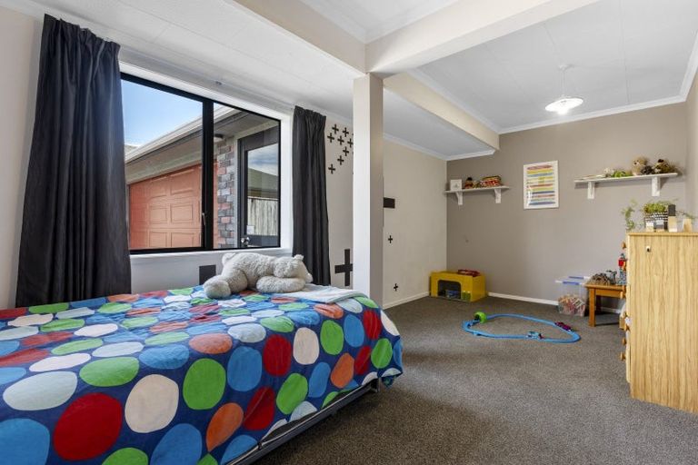 Photo of property in 68 Brois Street, Frankleigh Park, New Plymouth, 4310