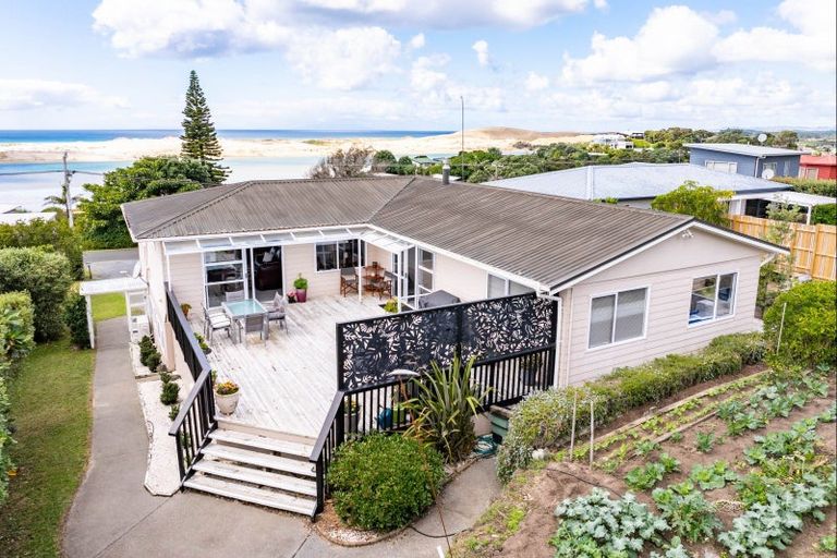 Photo of property in 34 Cheviot Street, Mangawhai Heads, Mangawhai, 0505