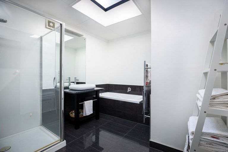 Photo of property in 8 Saint Ives Grove, Whalers Gate, New Plymouth, 4310