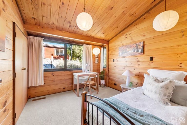 Photo of property in 5 Seymour Grove, Kingsley Heights, Upper Hutt, 5018