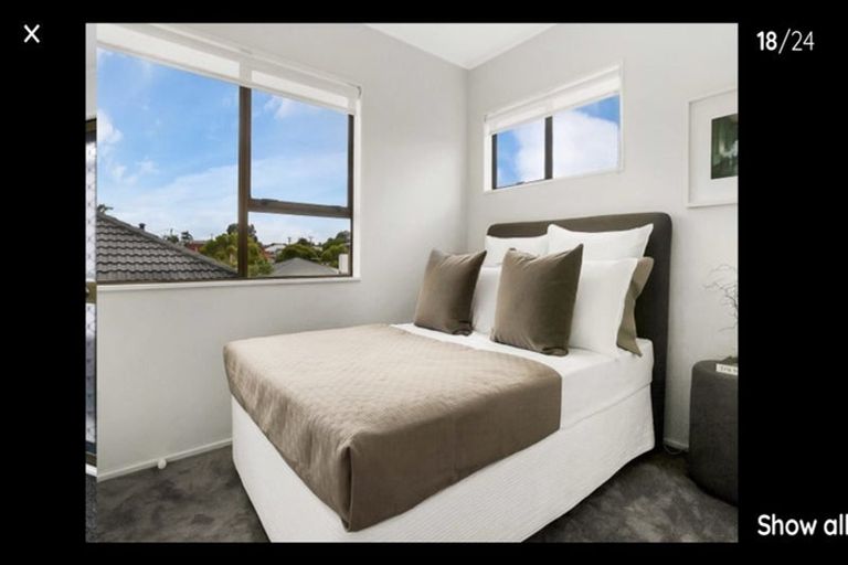 Photo of property in 2/17 Oliver Street, Point Chevalier, Auckland, 1022