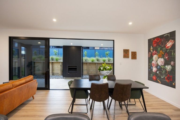 Photo of property in 5 Edenmore Terrace, Fitzherbert, Palmerston North, 4410