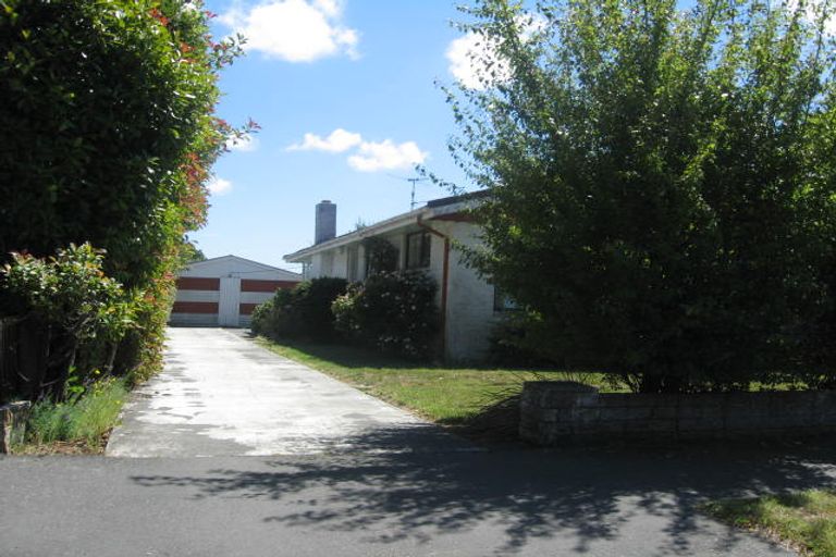 Photo of property in 15 Lochee Road, Upper Riccarton, Christchurch, 8041