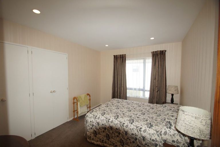 Photo of property in 2/8 Ilam Park Place, Ilam, Christchurch, 8041