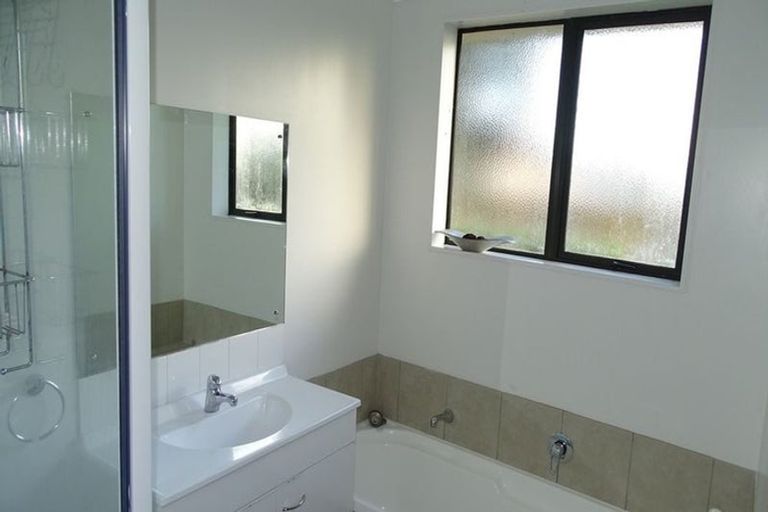 Photo of property in 5 Les Marston Place, Pukekohe, 2120