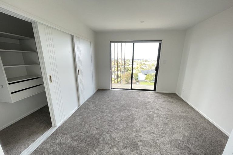 Photo of property in 13d Glendhu Road, Bayview, Auckland, 0629