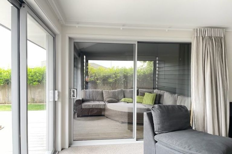 Photo of property in 14 Hiria Crescent, Papamoa Beach, Papamoa, 3118