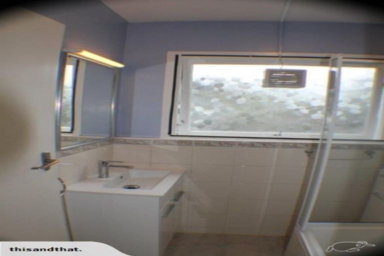 Photo of property in 1/133 Shakespeare Road, Milford, Auckland, 0620