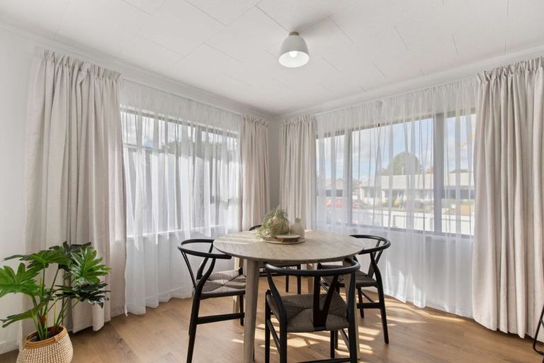 Photo of property in 10a Cargill Avenue, Feilding, 4702