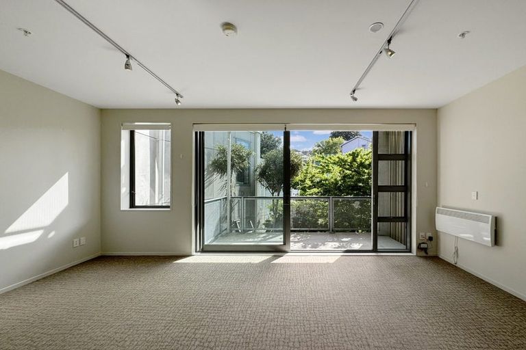 Photo of property in Masina Apartments, 204/80 Riddiford Street, Newtown, Wellington, 6021