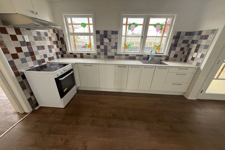 Photo of property in 98 Wallace Road, Papatoetoe, Auckland, 2025