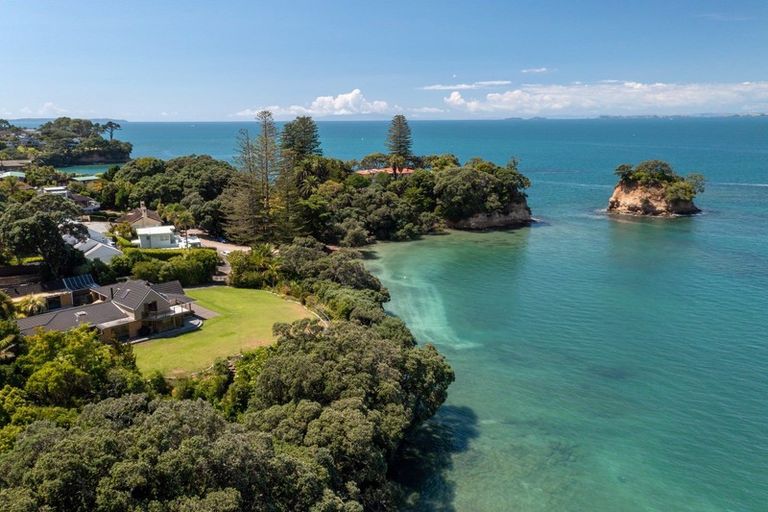 Photo of property in 59-61 Rock Isle Road, Torbay, Auckland, 0630
