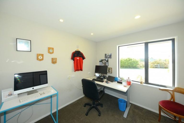 Photo of property in 2 Jacks Drive, West Melton, 7618